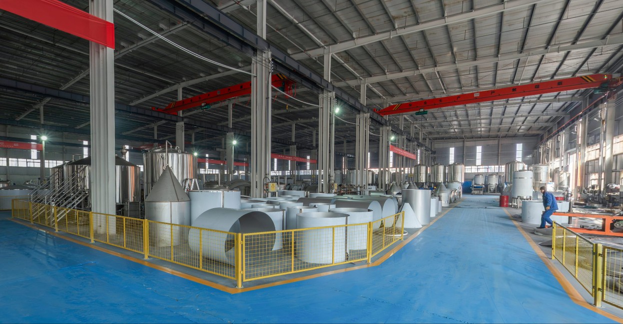 山東匯冠：中國(guó)專業(yè)的啤酒釀造設(shè)備解決